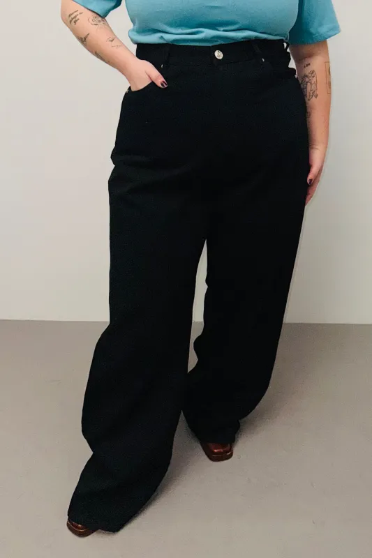 SAMPLE #553 - 2X Black TALL Jeans sold by Fashion Brand Company