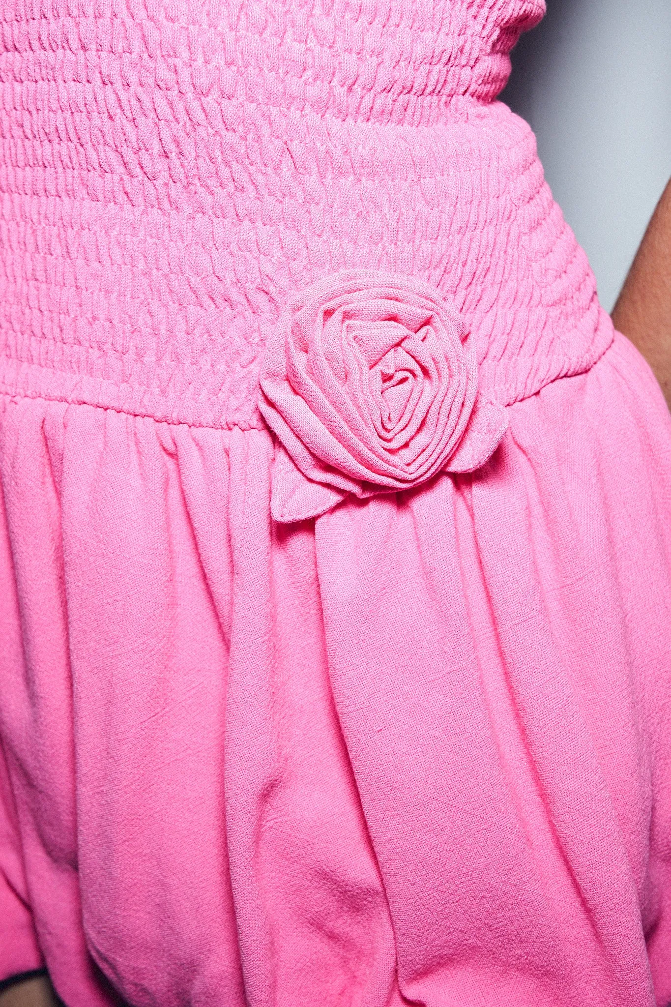 Pink Soft Linen Bubble Mini sold by Fashion Brand Company product image thumbnail 2