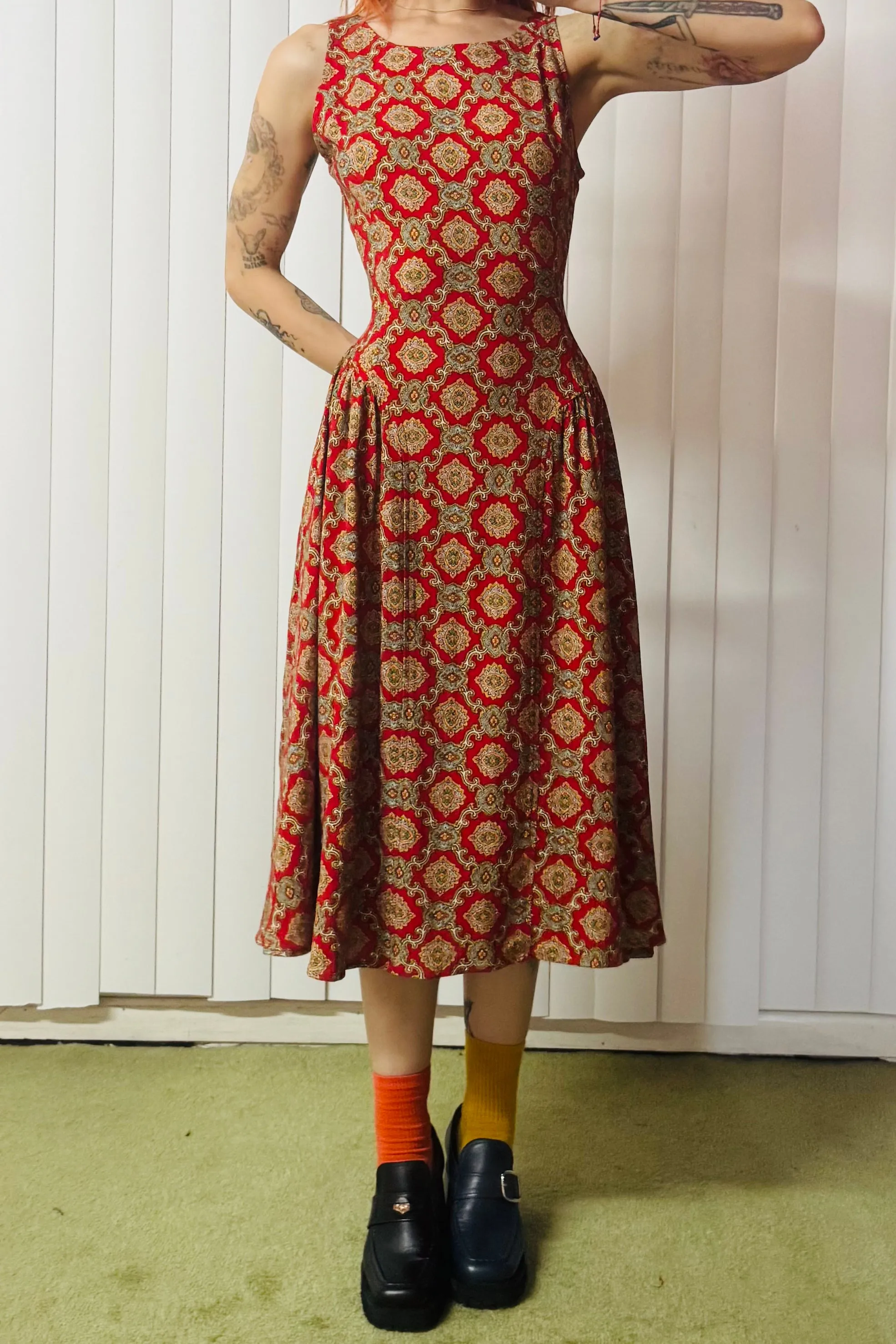 SAMPLE #622 - S Red Couch Linen Dress sold by Fashion Brand Company product image thumbnail 2