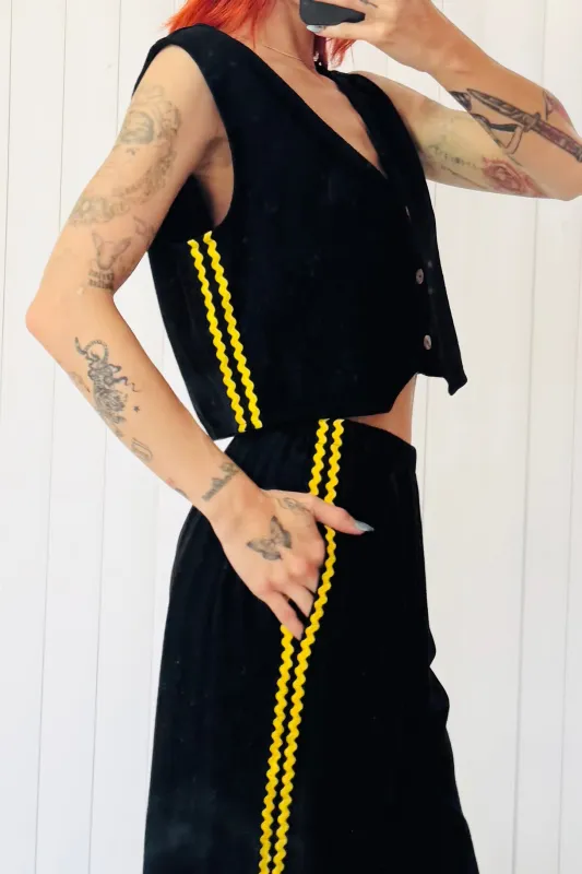 SAMPLE #667 - S Black Ric Rac Vest made by Fashion Brand Company