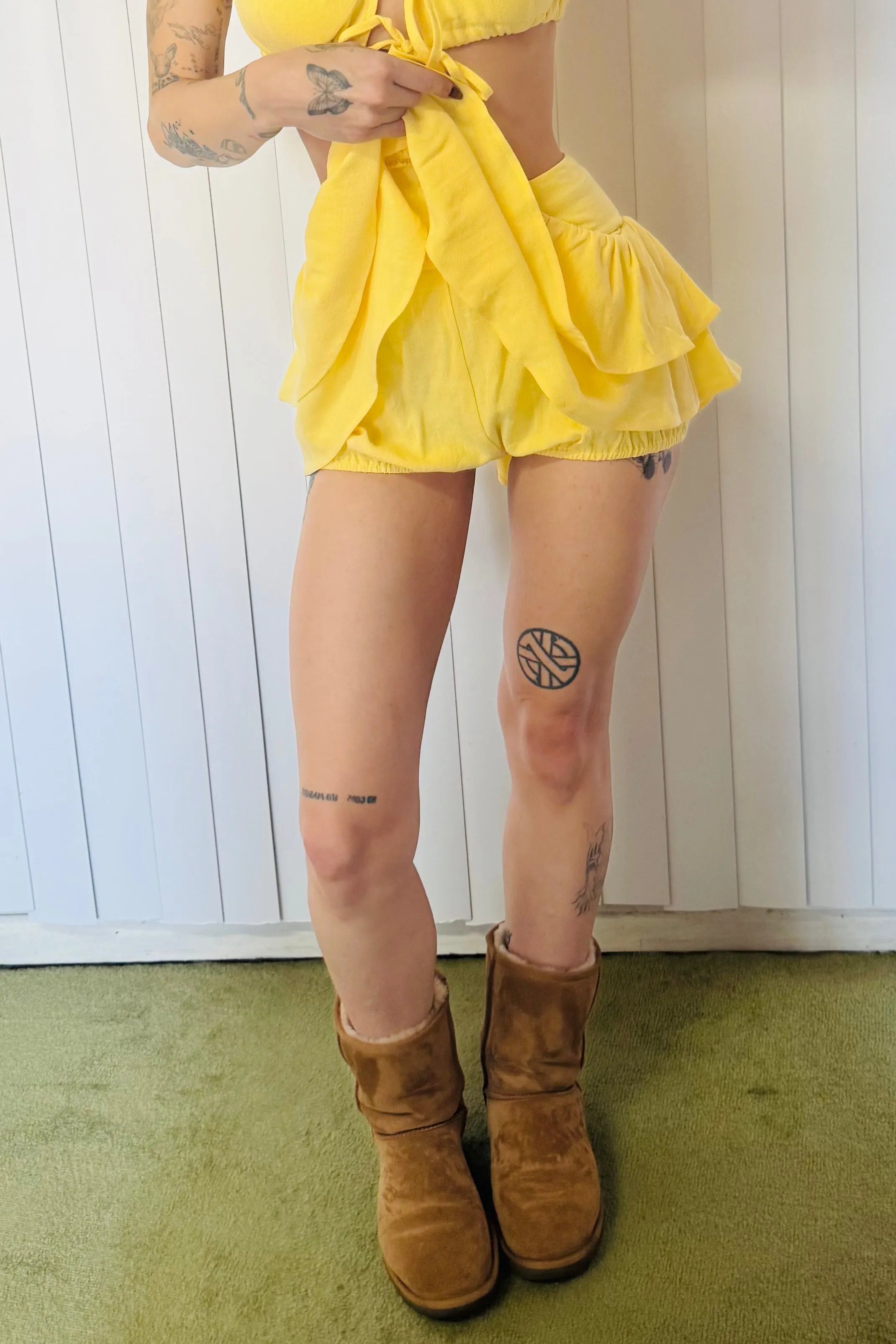 SAMPLE #673 - S Yellow Linen Skort sold by Fashion Brand Company product image thumbnail 2