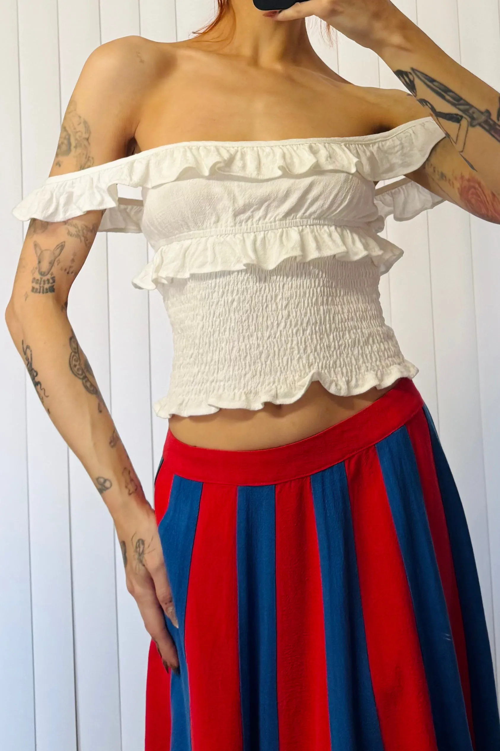 SAMPLE #4 - S Linen Ruffle Tank sold by Fashion Brand Company product image thumbnail 2