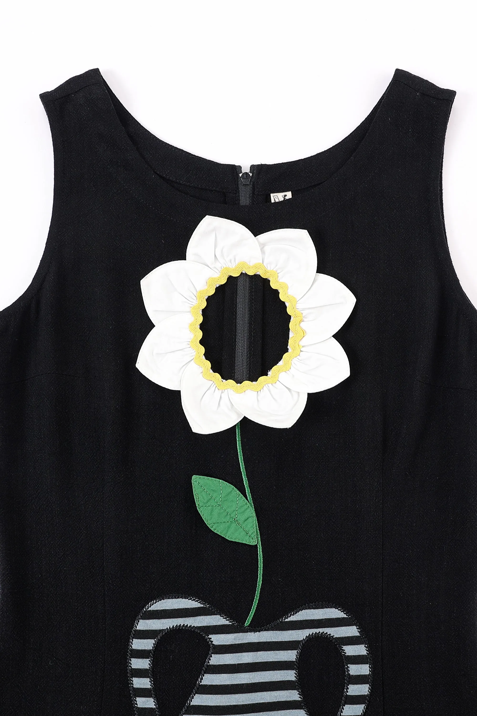 Good Woman Flower Vase Linen Dress sold by Fashion Brand Company product image thumbnail 5