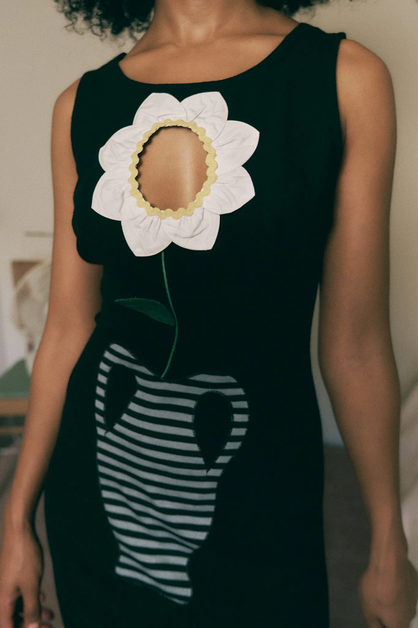 Good Woman Flower Vase Linen Dress sold by Fashion Brand Company product image thumbnail 2