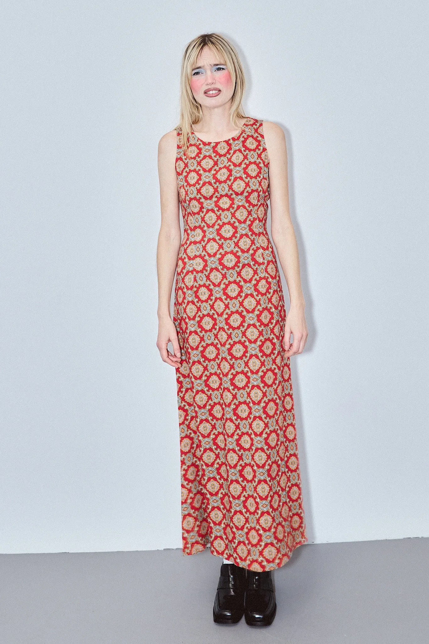 Good Woman Soft Linen Dress Fancy Red Couch sold by Fashion Brand Company product image thumbnail 4