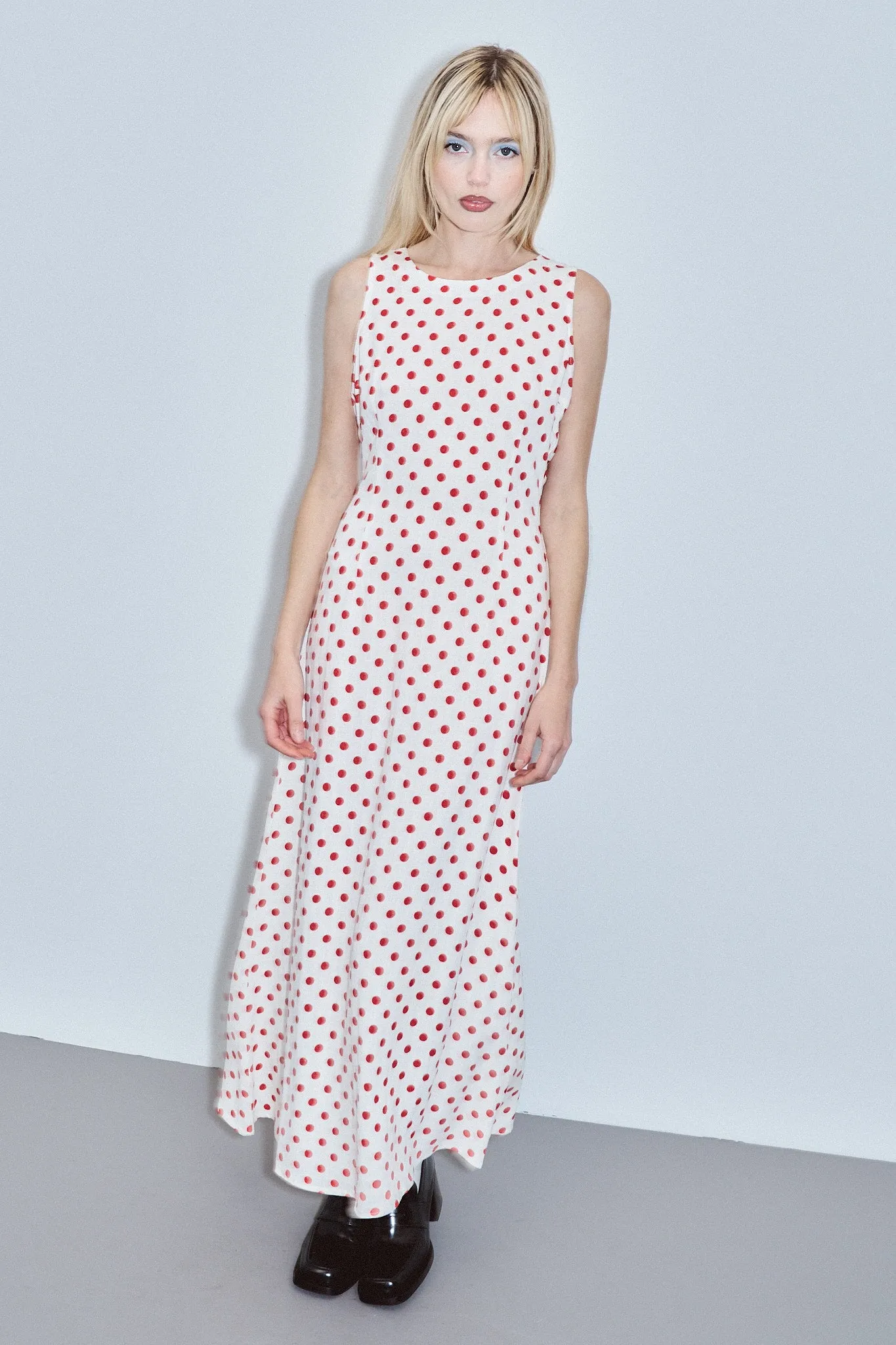 Good Woman Soft Linen Dress Red Polka Dot sold by Fashion Brand Company product image thumbnail 4