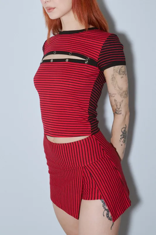 Calvin Snap Tee Blood Stripe made by Fashion Brand Company