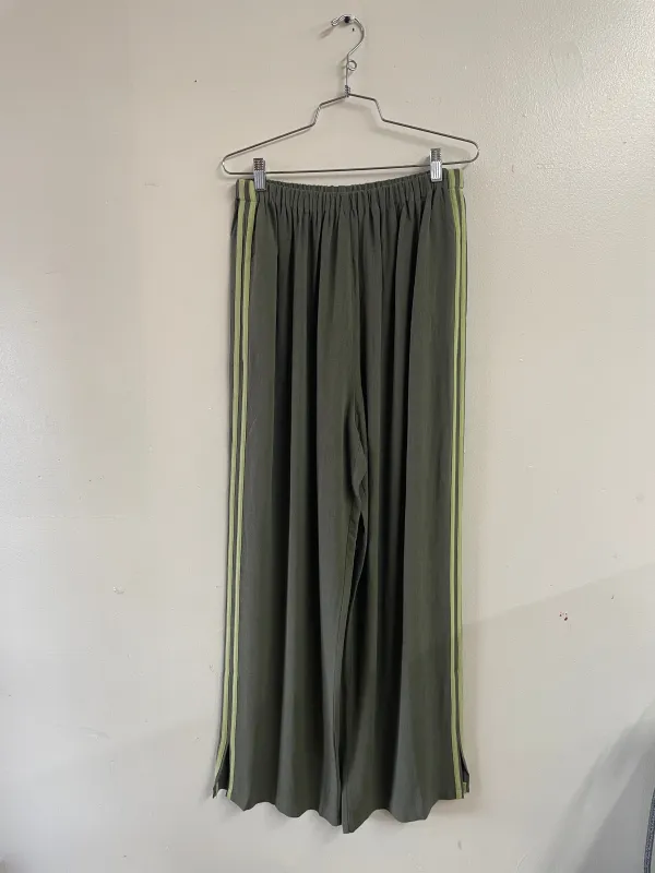 #27: L Scrap Sporty Lazy Pants Soft Linen - Army Green / Sage Green made by Fashion Brand Company