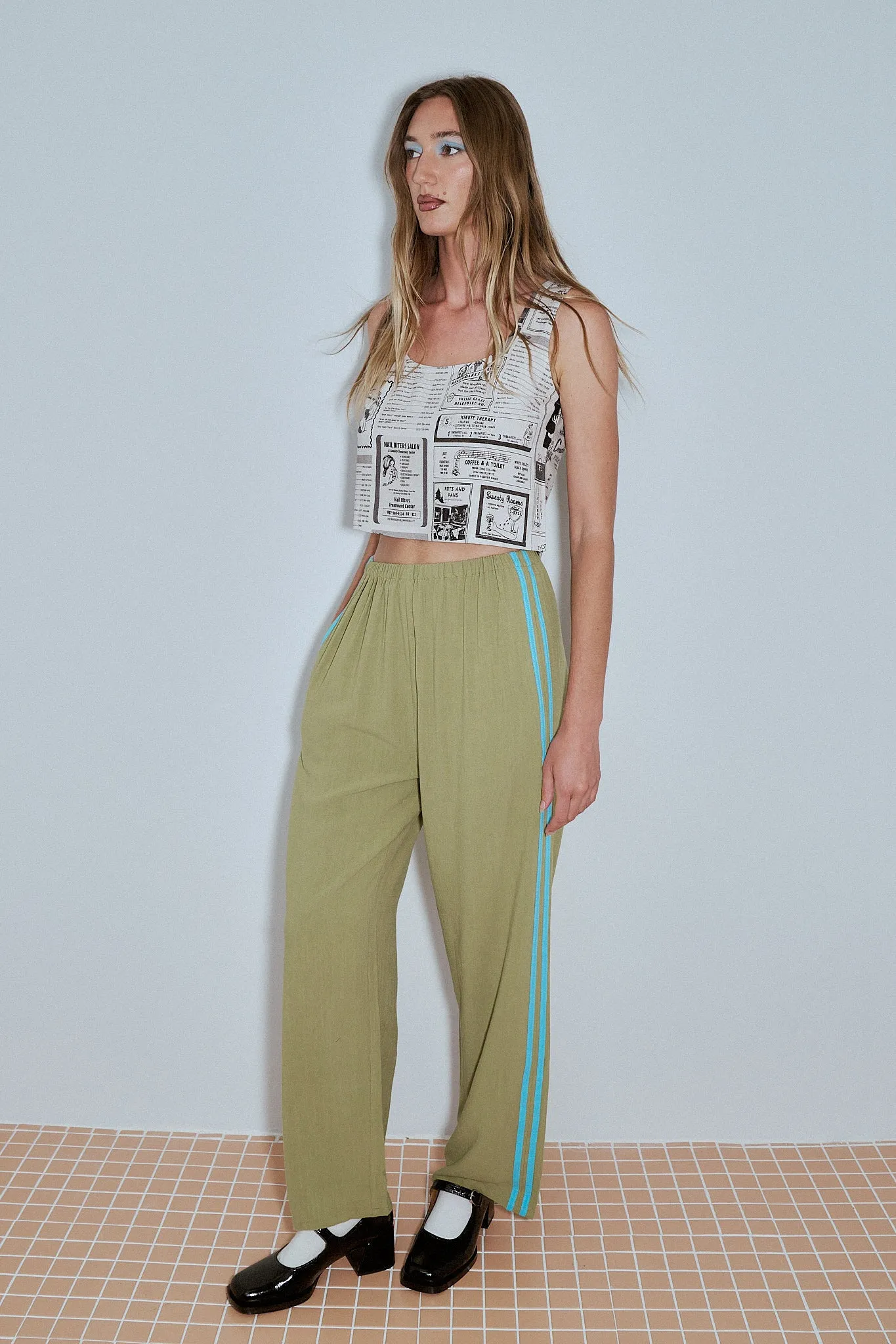 Scoop Crop Tank Soft Linen White Pages sold by Fashion Brand Company product image thumbnail 4