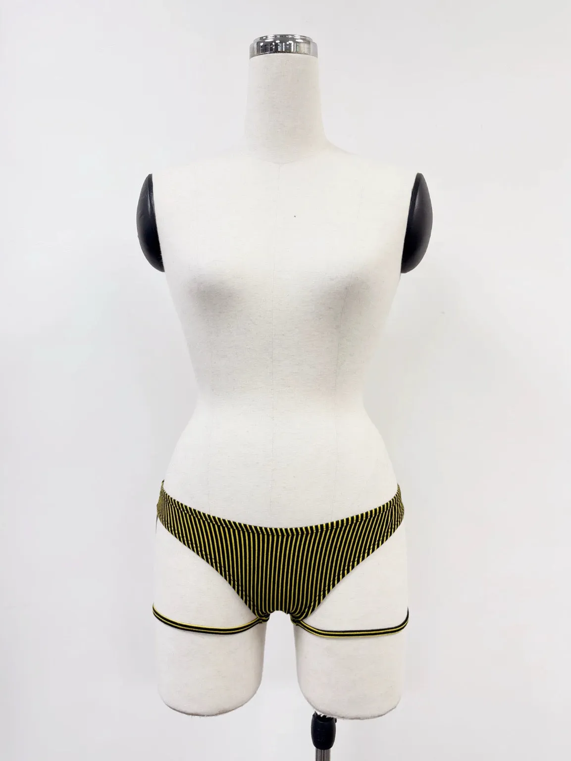 SAMPLE #332 - XS/S Low Waist Garter Briefs - Sexy Bee sold by Fashion Brand Company