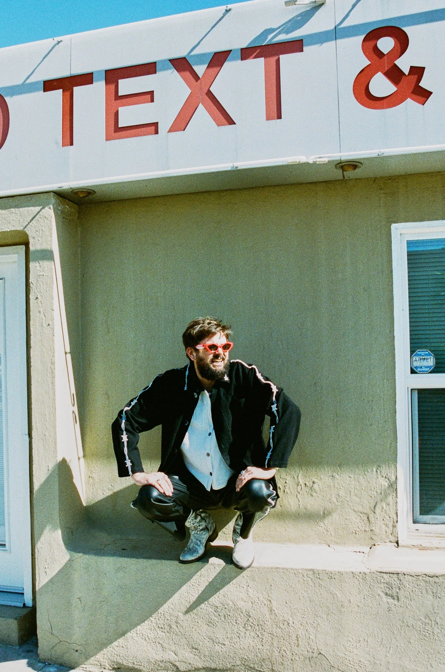 Unisex Pammy Linen Chore Jacket sold by Fashion Brand Company product image thumbnail 3