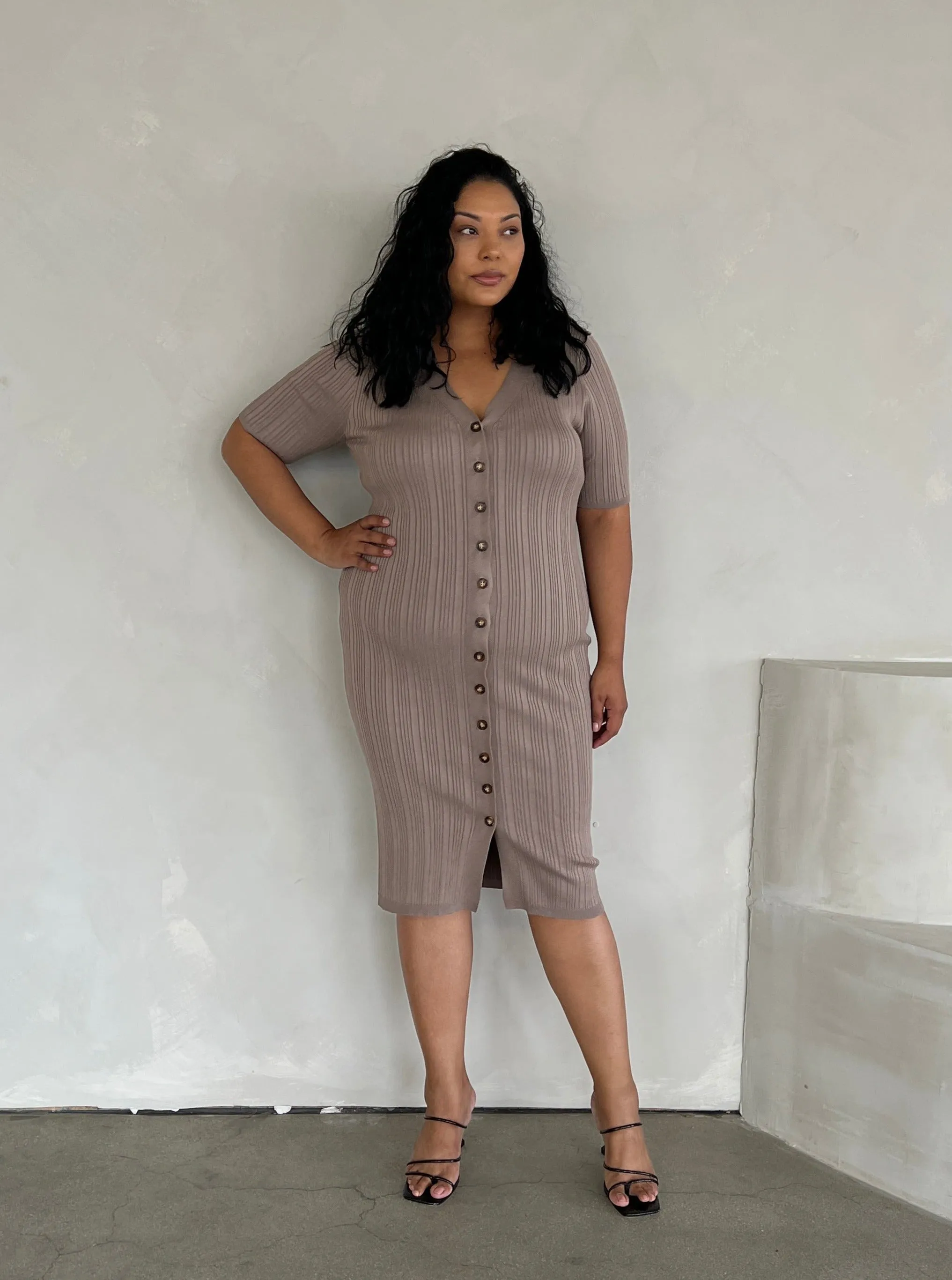 Plus Size Button Down Midi Dress sold by 2020 Ave product image thumbnail 3