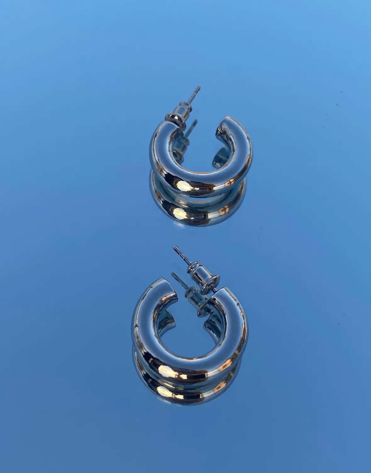 The Eos sold by 2020 Ave product image thumbnail 2