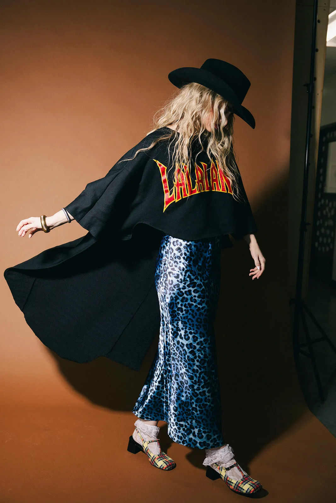 Grunge Glory Hi-Lo Lalaland Rock n Roll Sweatshirt in Black sold by Dressed In Lala product image thumbnail 4