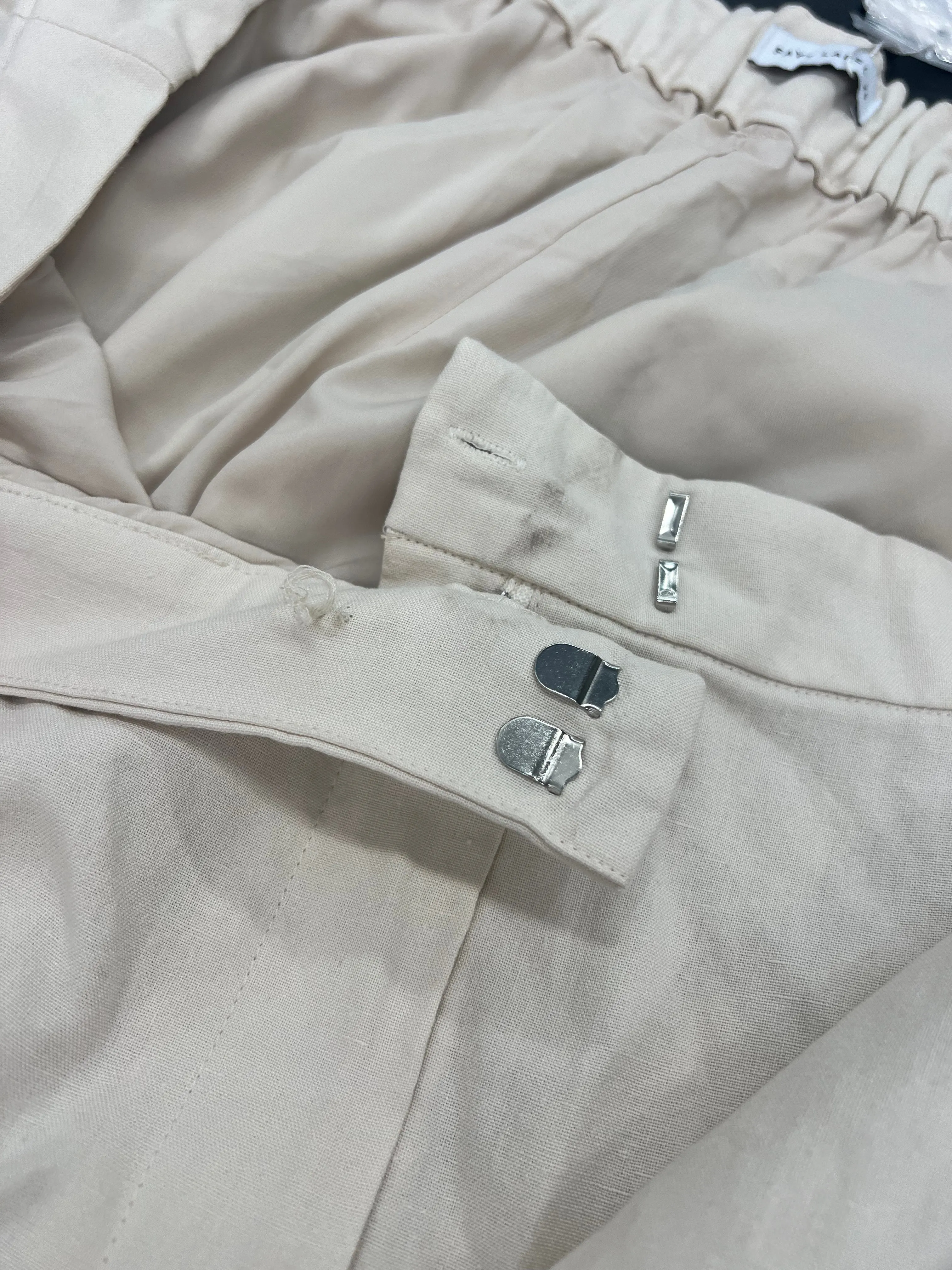 FB SALE - ARIE LINEN PANTS MILK SIZE 26 sold by FAYT The Label product image thumbnail 2