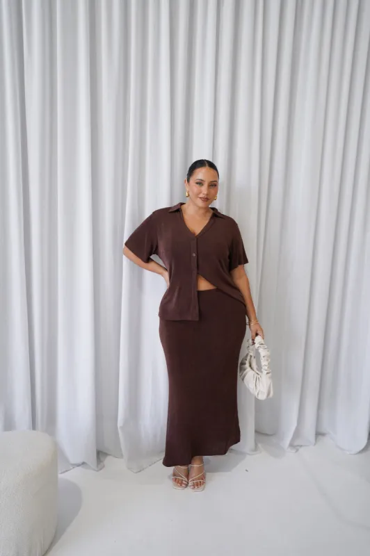 FB SALE - CHELSEA FULL LENGTH TOP CHOCOLATE SIZE 22-24 sold by FAYT The Label