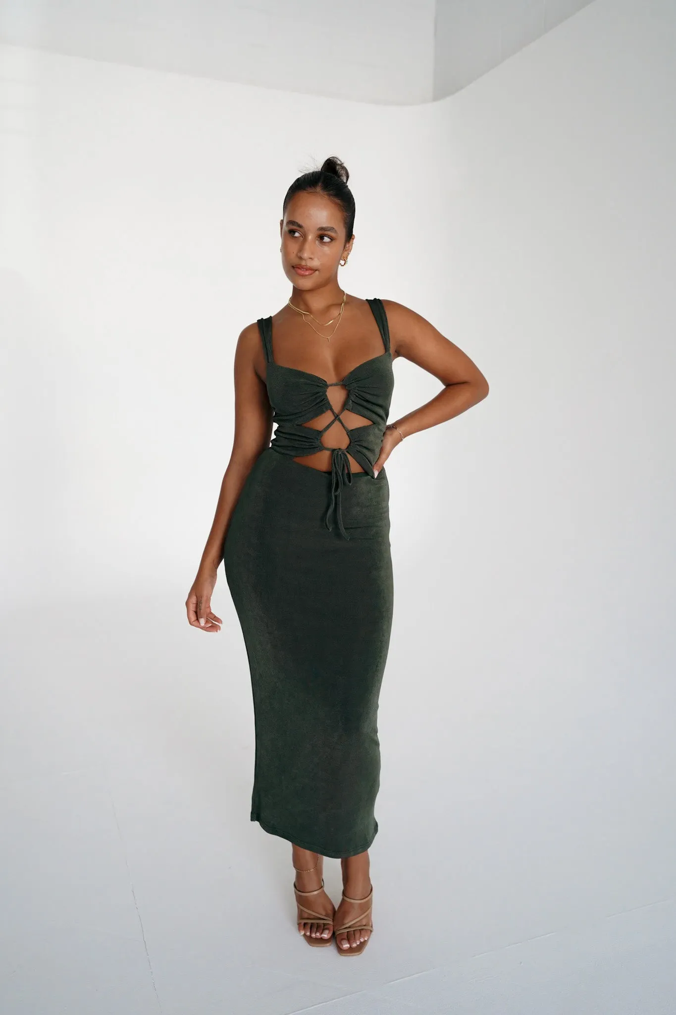 FB SALE - SASCHA DRESS PINE SIZE 20 (B) sold by FAYT The Label