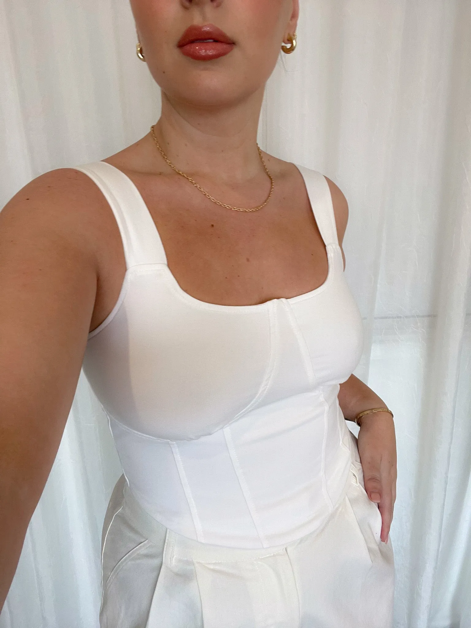 FB SALE - RATA TOP WHITE SIZE 6-8 (D) sold by FAYT The Label