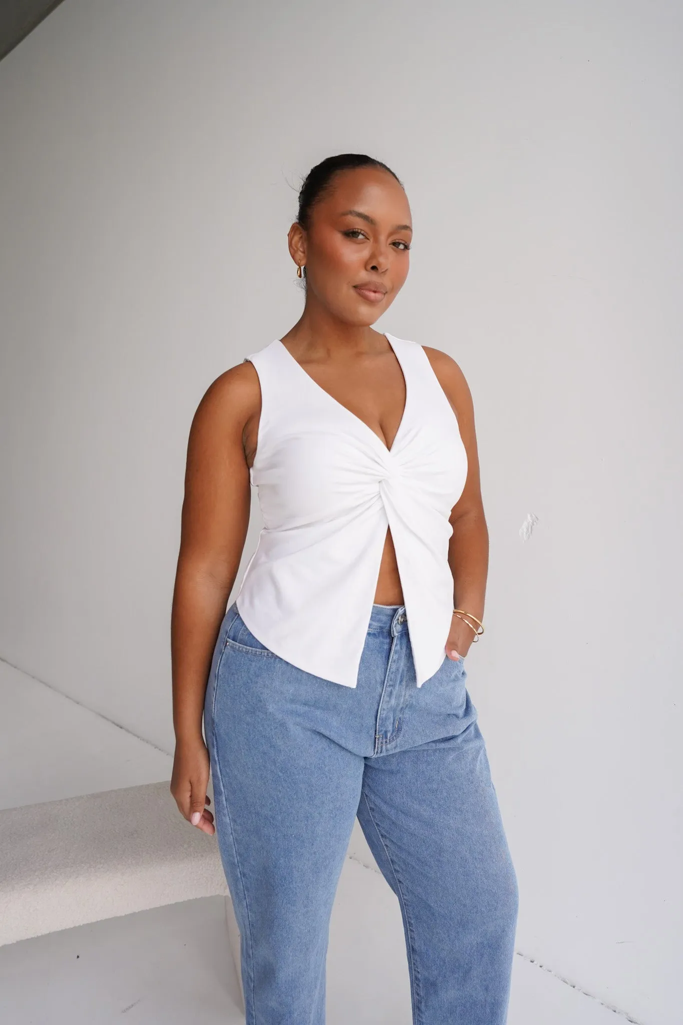 FB SALE - COLT TWIST TOP WHITE SIZE 20 (A) sold by FAYT The Label