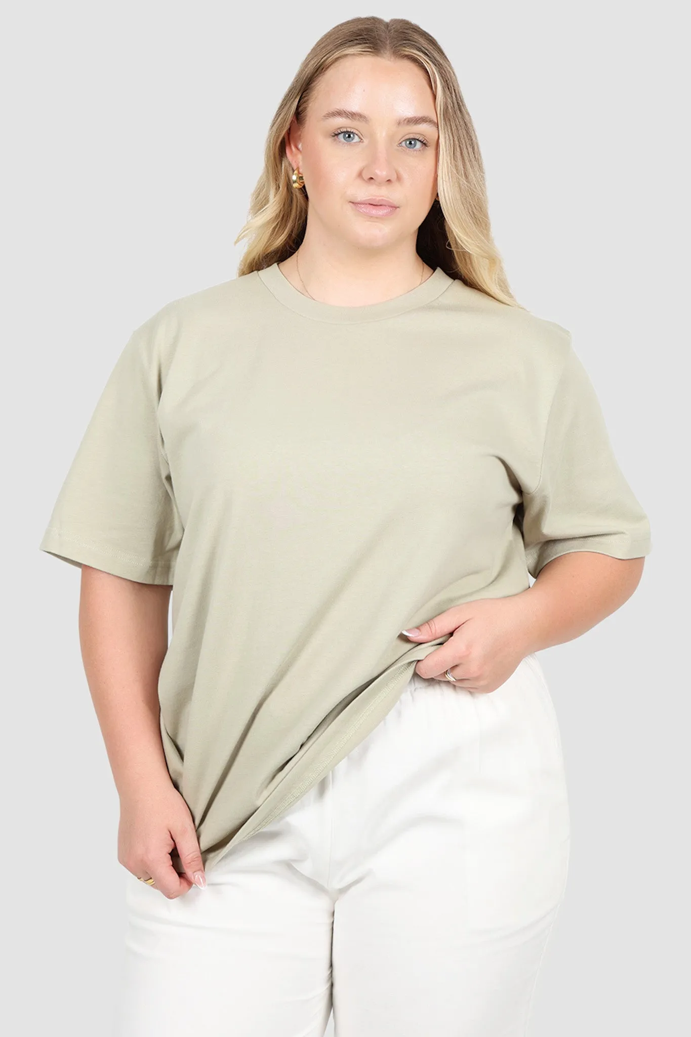 SIGNATURE TEE SOFT SAGE sold by FAYT The Label product image thumbnail 2