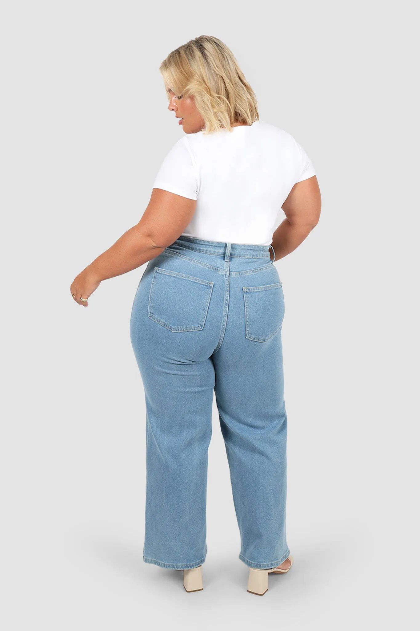 V NECK BUTTERY TEE WHITE sold by FAYT The Label product image thumbnail 5