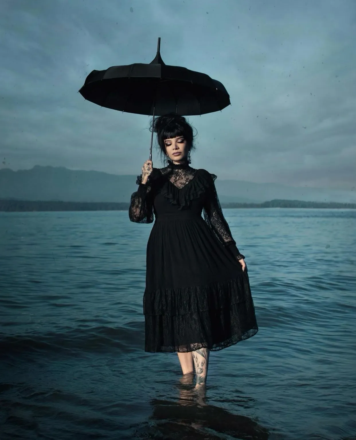 The Dahlia - Black sold by Blackwood Castle