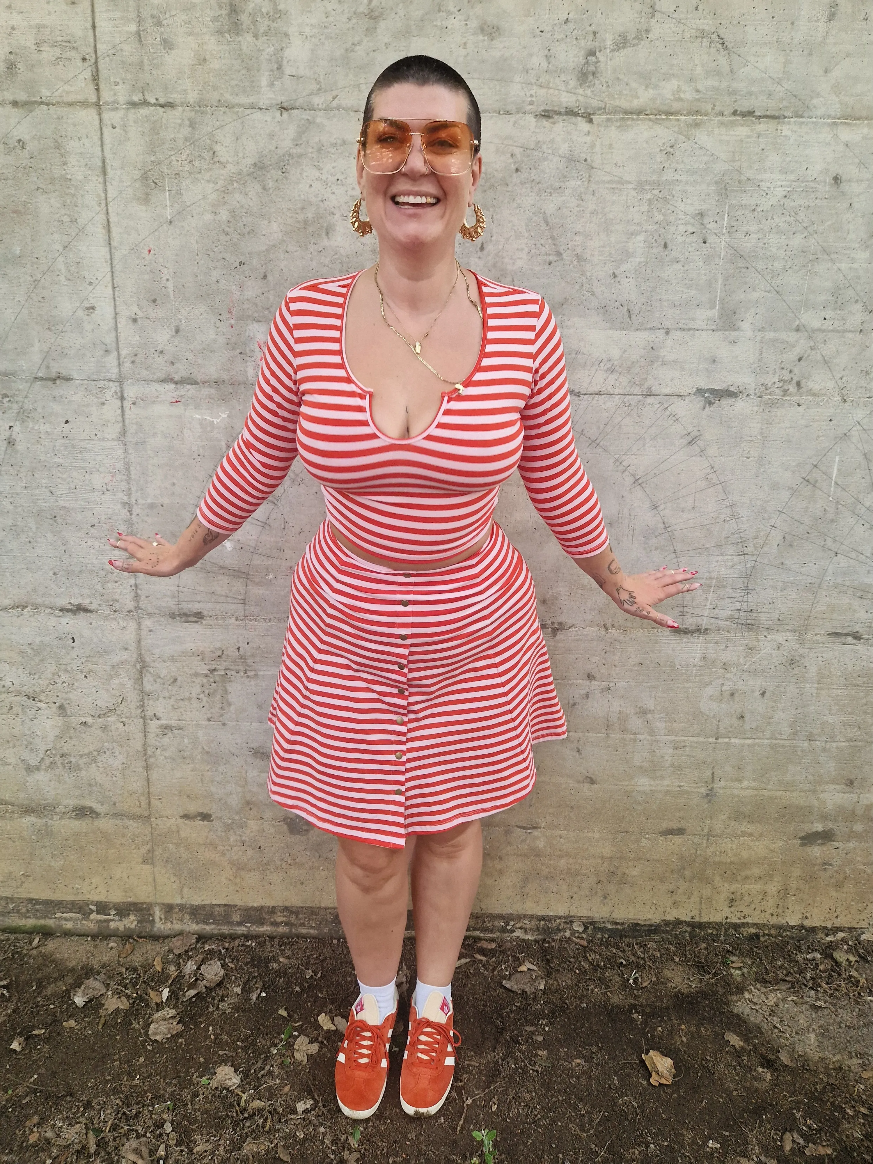 U Front Crop Top (7/8 sleeves) In Tomato Red on Bubblegum Pink! sold by Manners London product image thumbnail 3