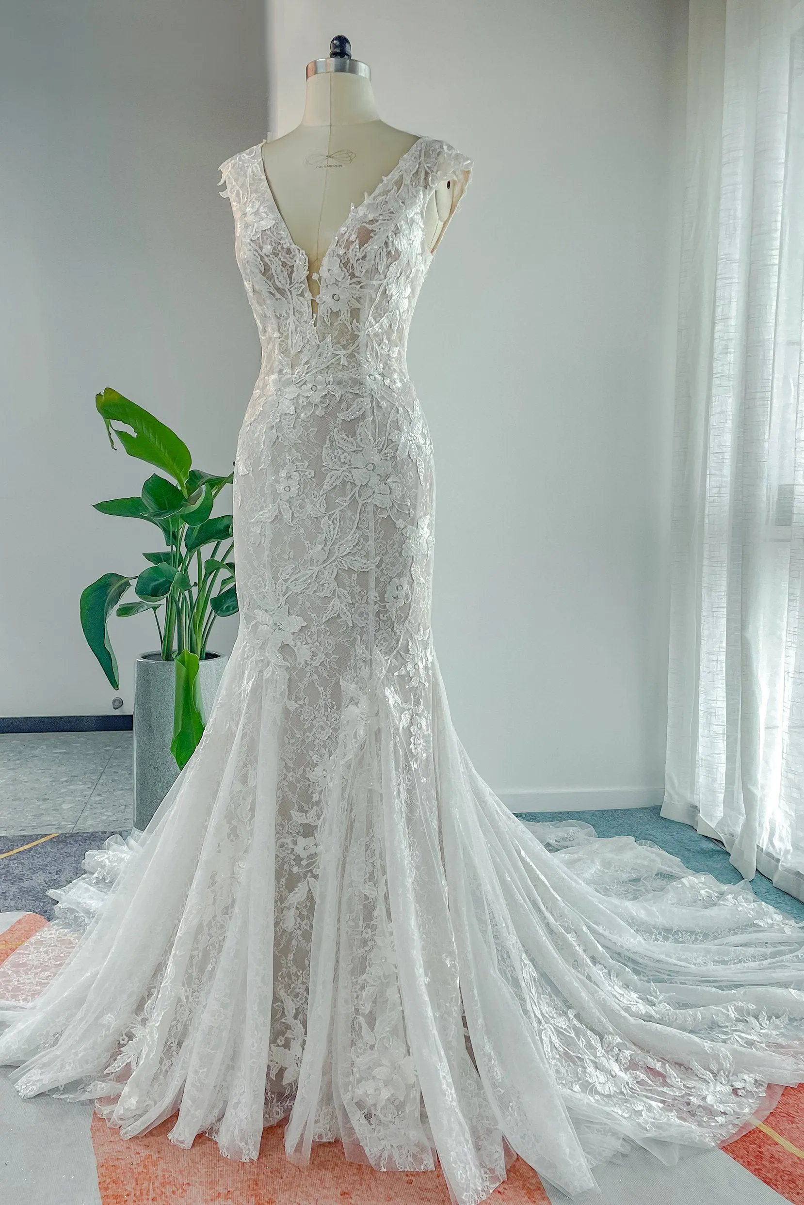 Trumpet-Mermaid Chapel Train Lace Tulle Wedding Dress CW3142 sold by Cocomelody product image thumbnail 3