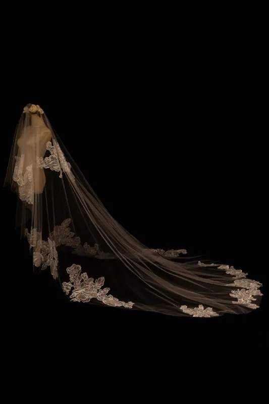 One-tier Lace Edge Tulle Lace Cathedral Veils with CV0349 sold by Cocomelody