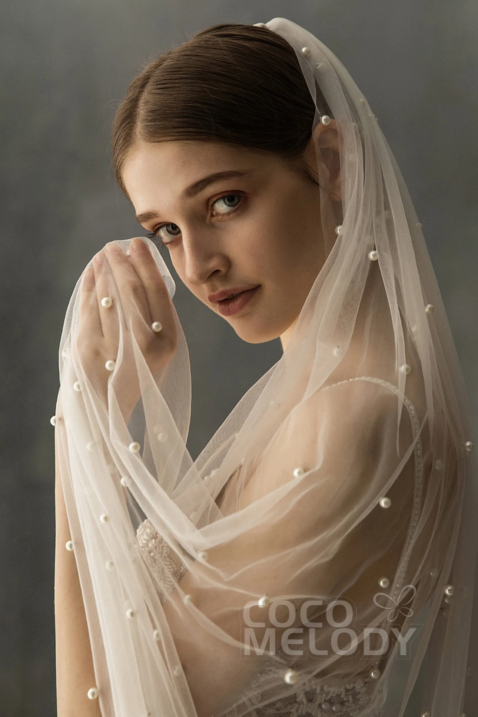 Elegant One-tier Cut Edge Tulle Chapel Veils Pearls CV0199 sold by Cocomelody product image thumbnail 4