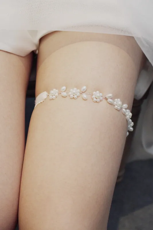 Pearls Wedding Garter CZ0315 sold by Cocomelody