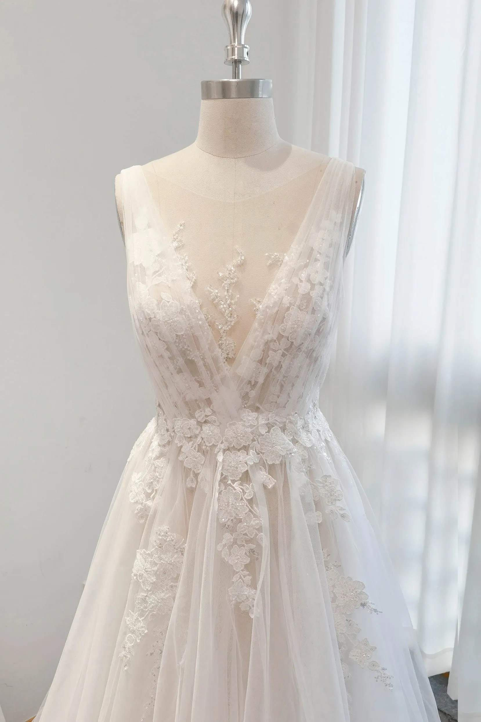 A-Line Sweep-Brush Train Lace Tulle Wedding Dress CW3107 sold by Cocomelody product image thumbnail 3