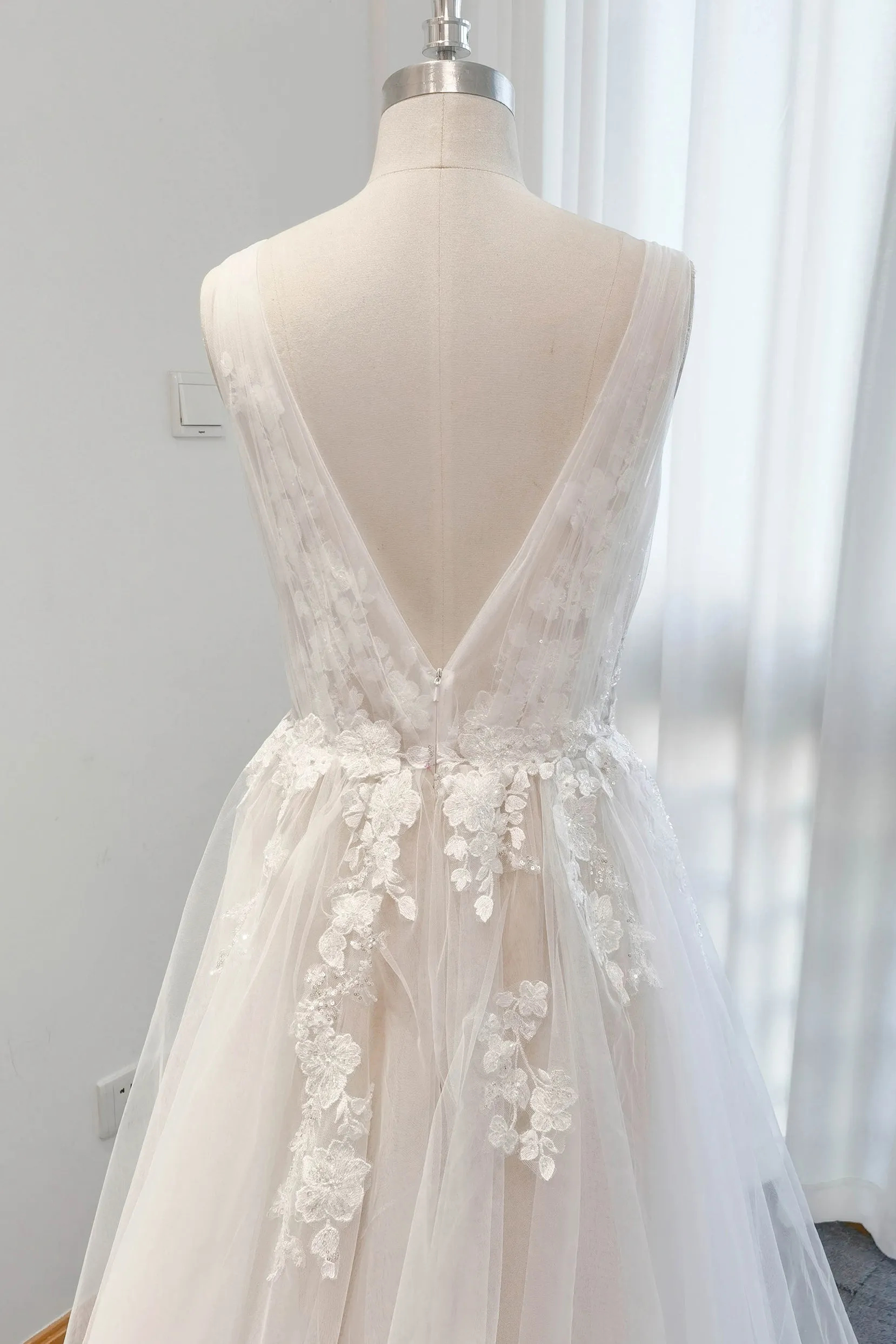 A-Line Sweep-Brush Train Lace Tulle Wedding Dress CW3107 sold by Cocomelody product image thumbnail 4