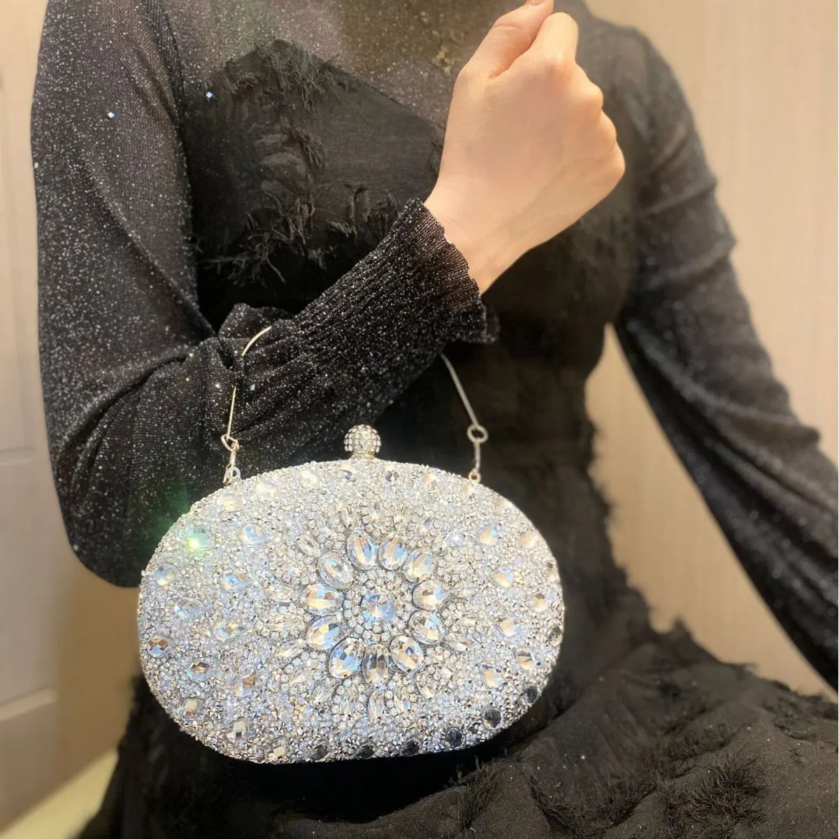 Shell full of diamonds glitter glass rhinestones wedding banquet dinner bag 736519933092 sold by Cocomelody product image thumbnail 3