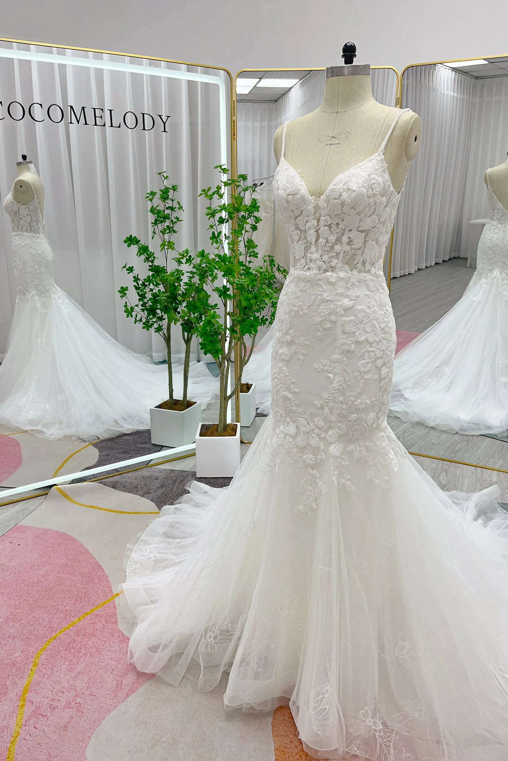 Trumpet-Mermaid Chapel Train Lace Tulle Wedding Dress CW3228 sold by Cocomelody product image thumbnail 3