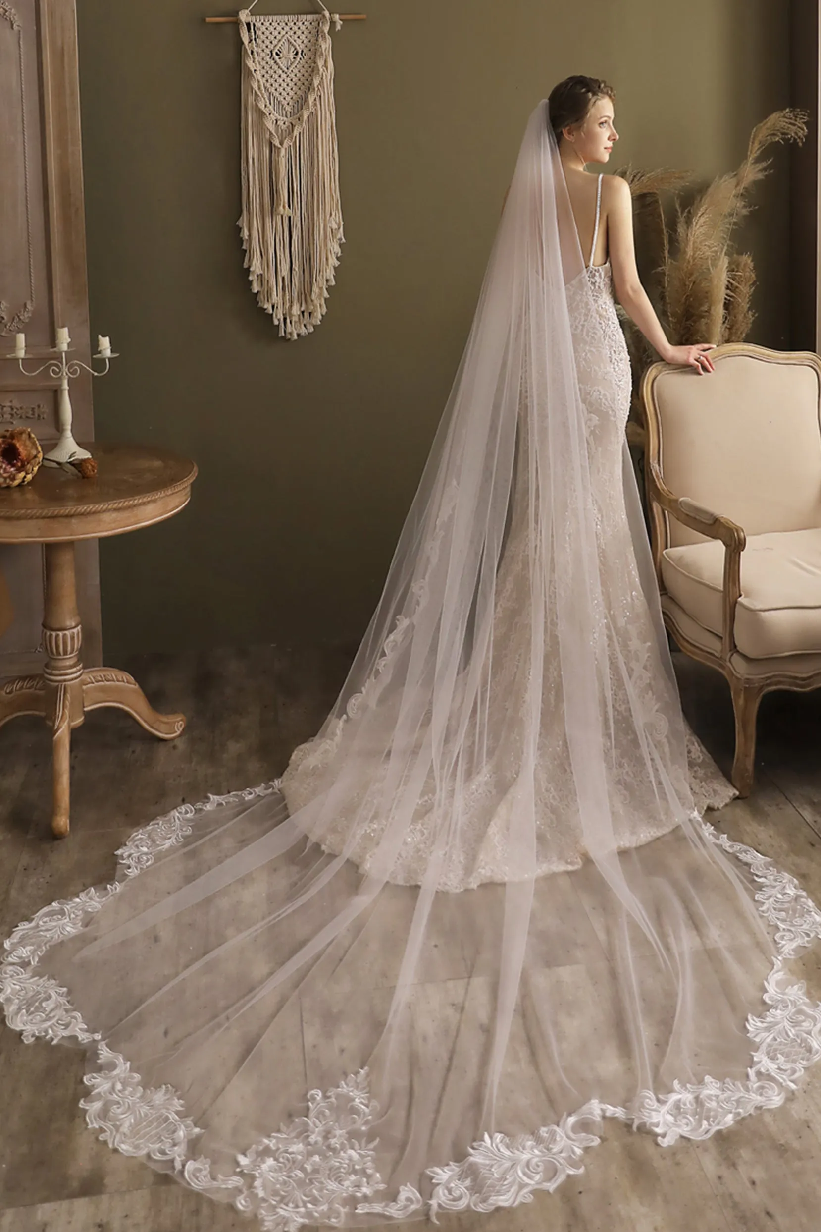 One-tier Lace Edge Tulle Cathedral Veils Appliques CV0269 sold by Cocomelody
