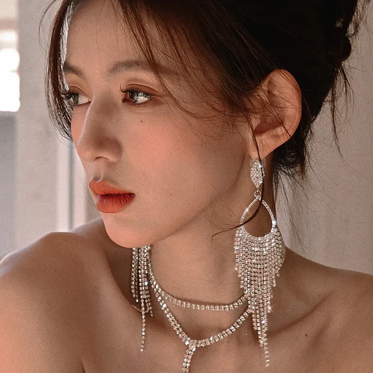 Fancy dress earrings full of drill drops tassel earrings 731767355368 sold by Cocomelody product image thumbnail 3
