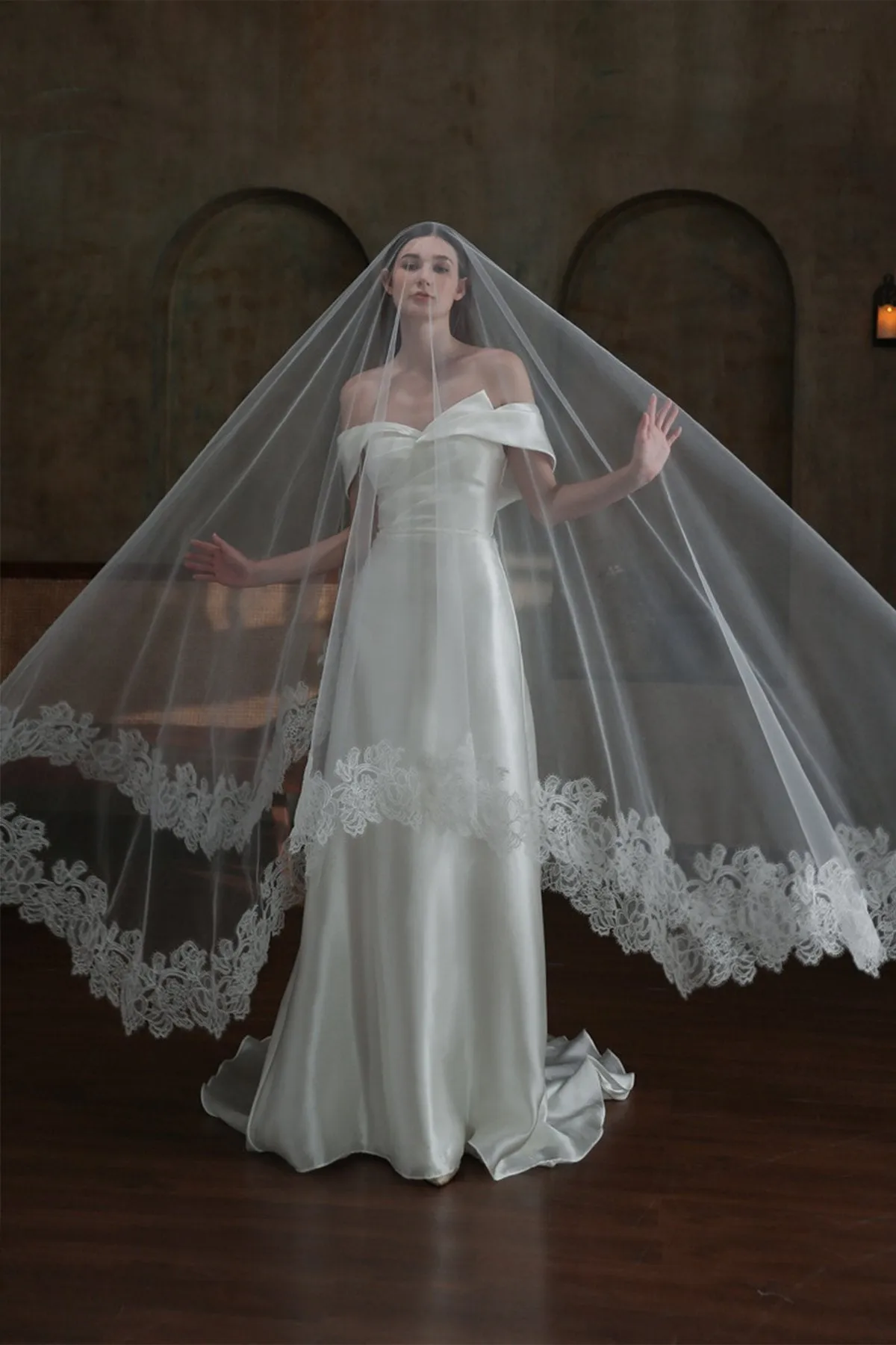 One-tier Lace Edge Tulle Lace Cathedral Veils with CV0373 sold by Cocomelody product image thumbnail 2