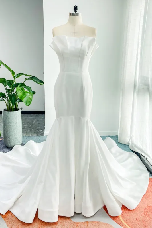 Trumpet-Mermaid Court Train Taffeta Wedding Dress CW3131 sold by Cocomelody