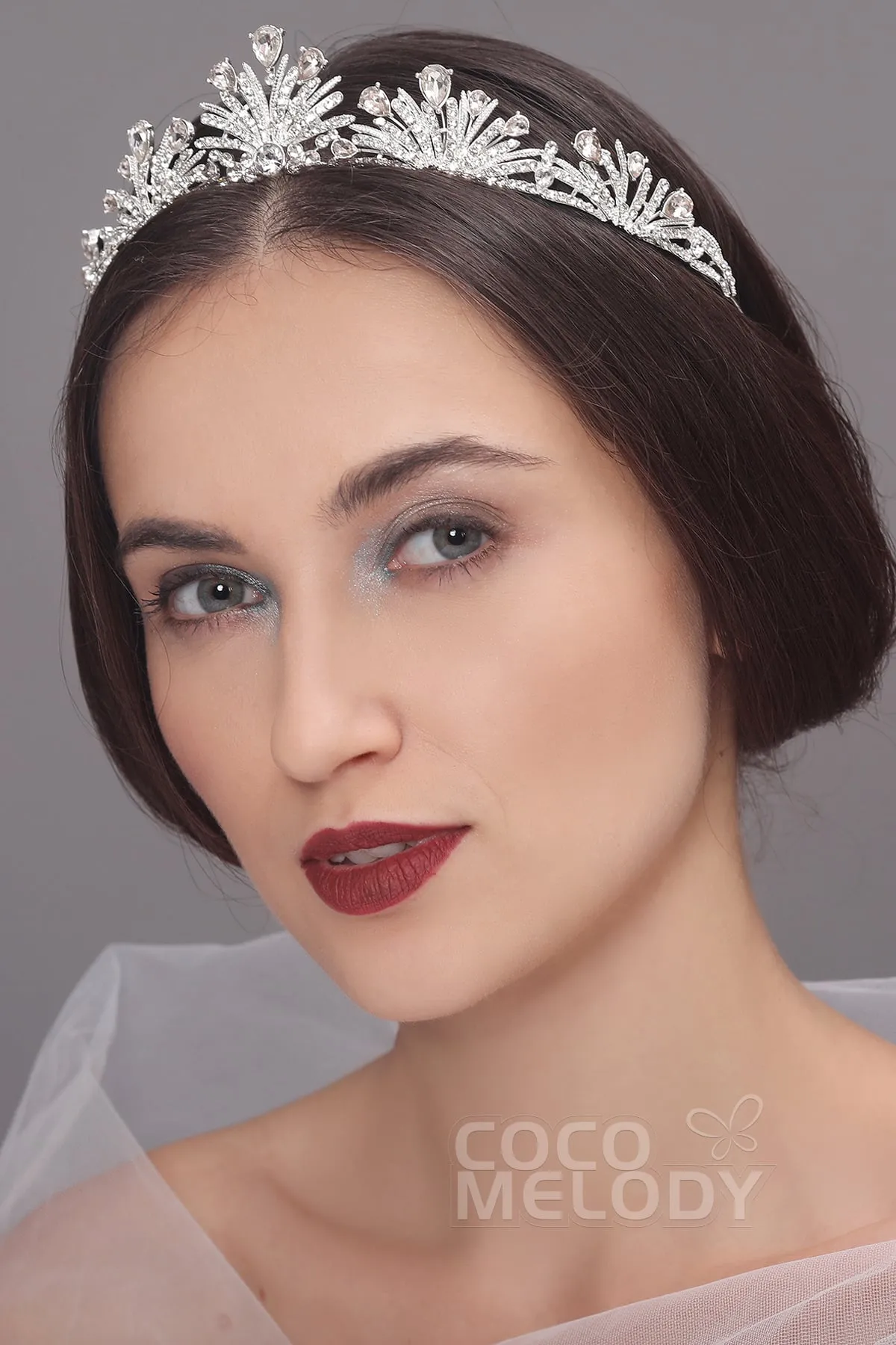 Latest Cubic Zirconia Tiara with Rhinestone CR17007 sold by Cocomelody