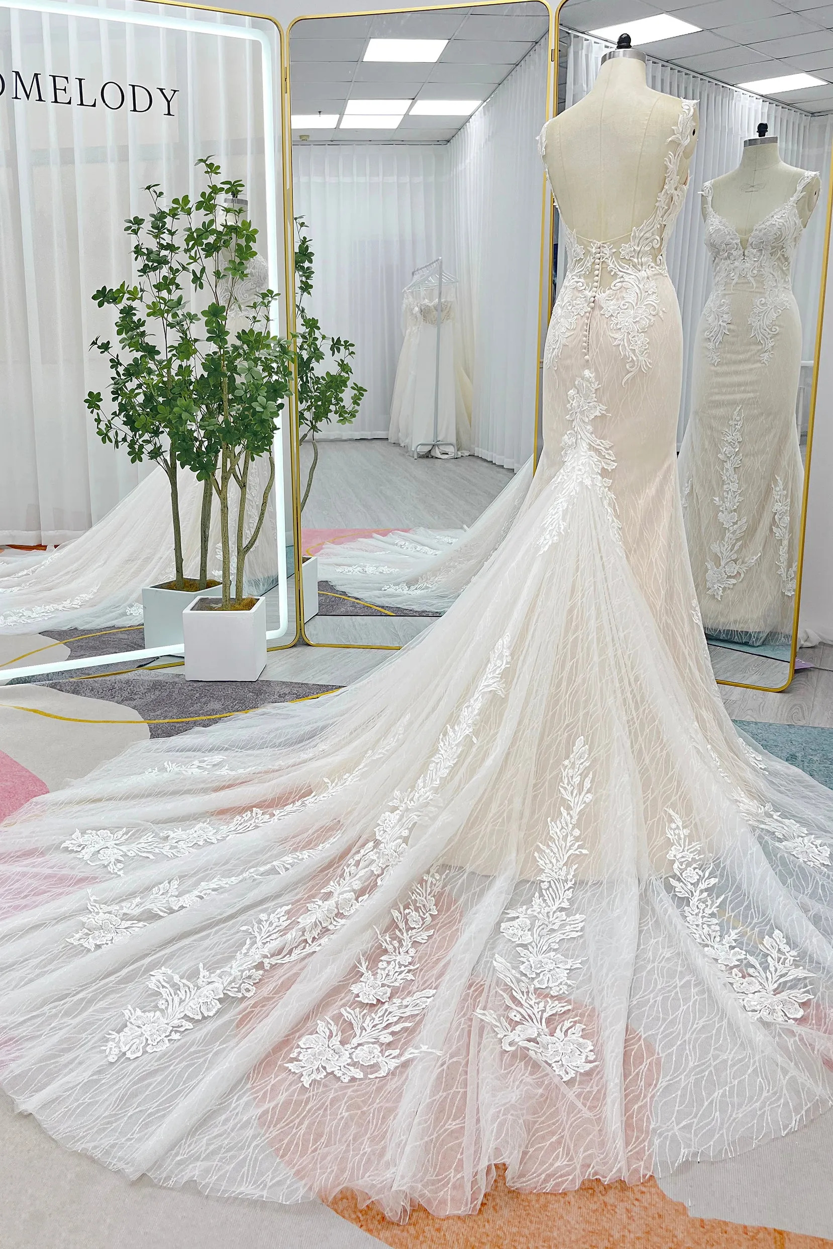 Trumpet-Mermaid Chapel Train Lace Tulle Wedding Dress CW3273 sold by Cocomelody product image thumbnail 4