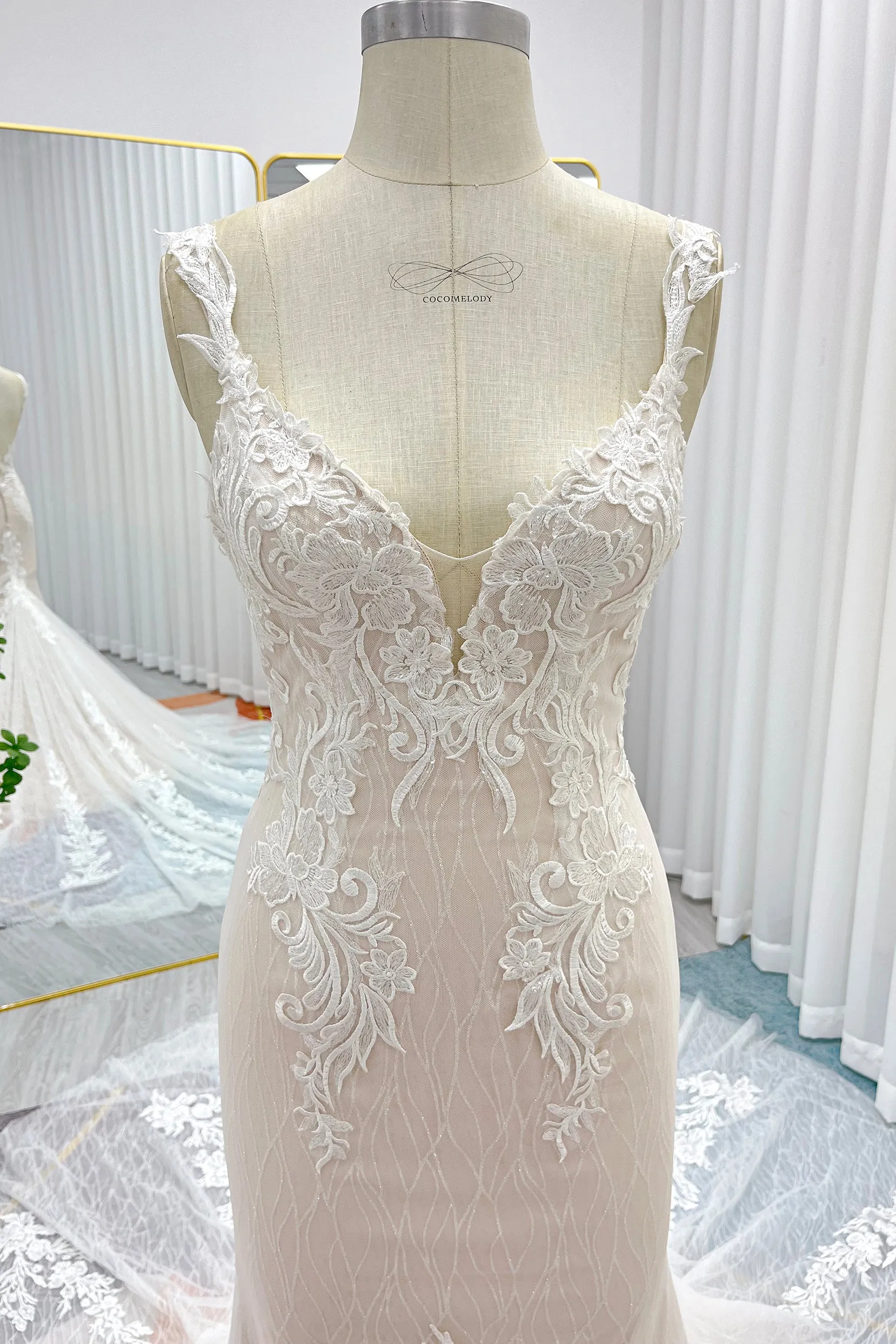 Trumpet-Mermaid Chapel Train Lace Tulle Wedding Dress CW3273 sold by Cocomelody product image thumbnail 5