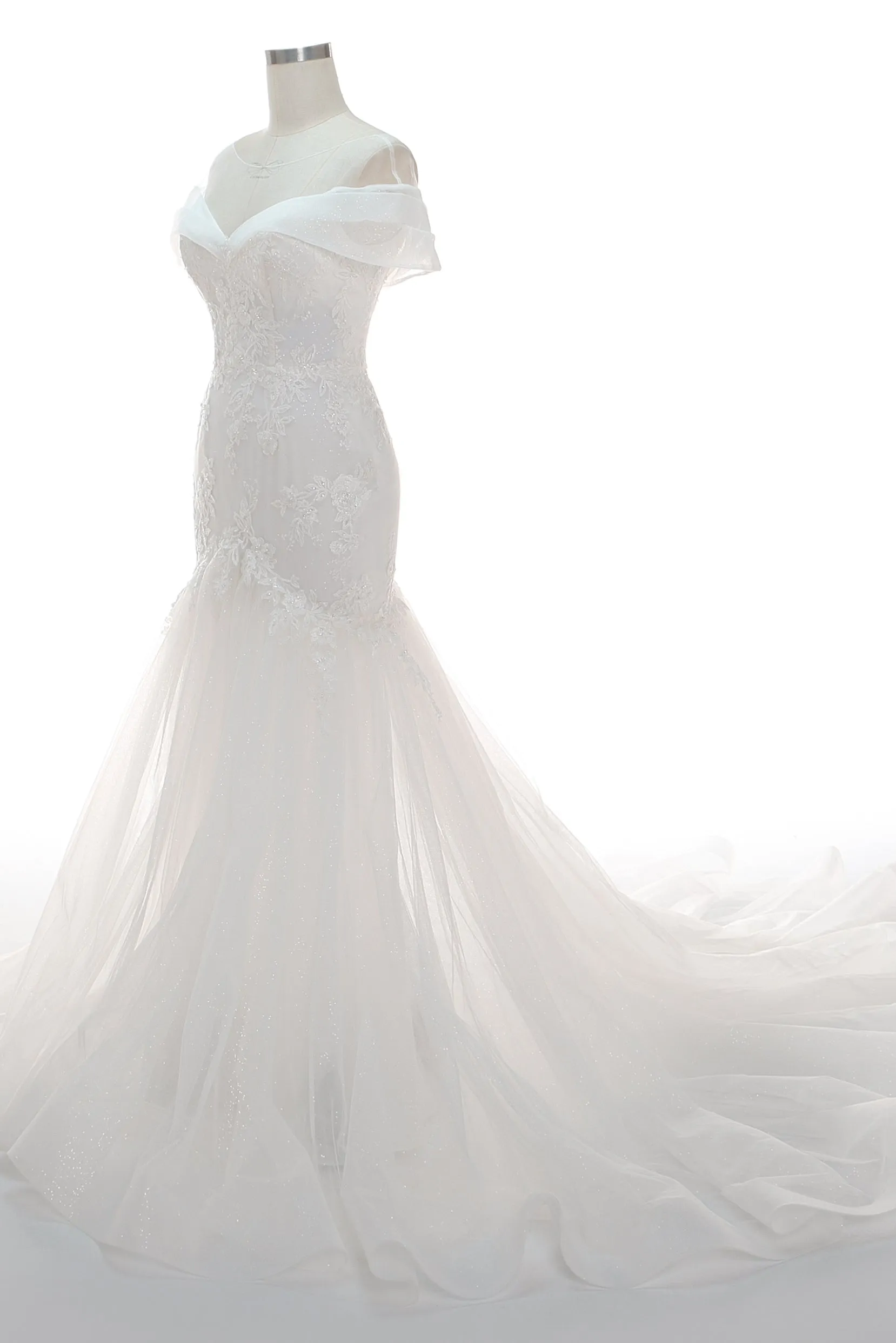 Trumpet-Mermaid Court Train Tulle Wedding Dress CW2401 sold by Cocomelody product image thumbnail 3