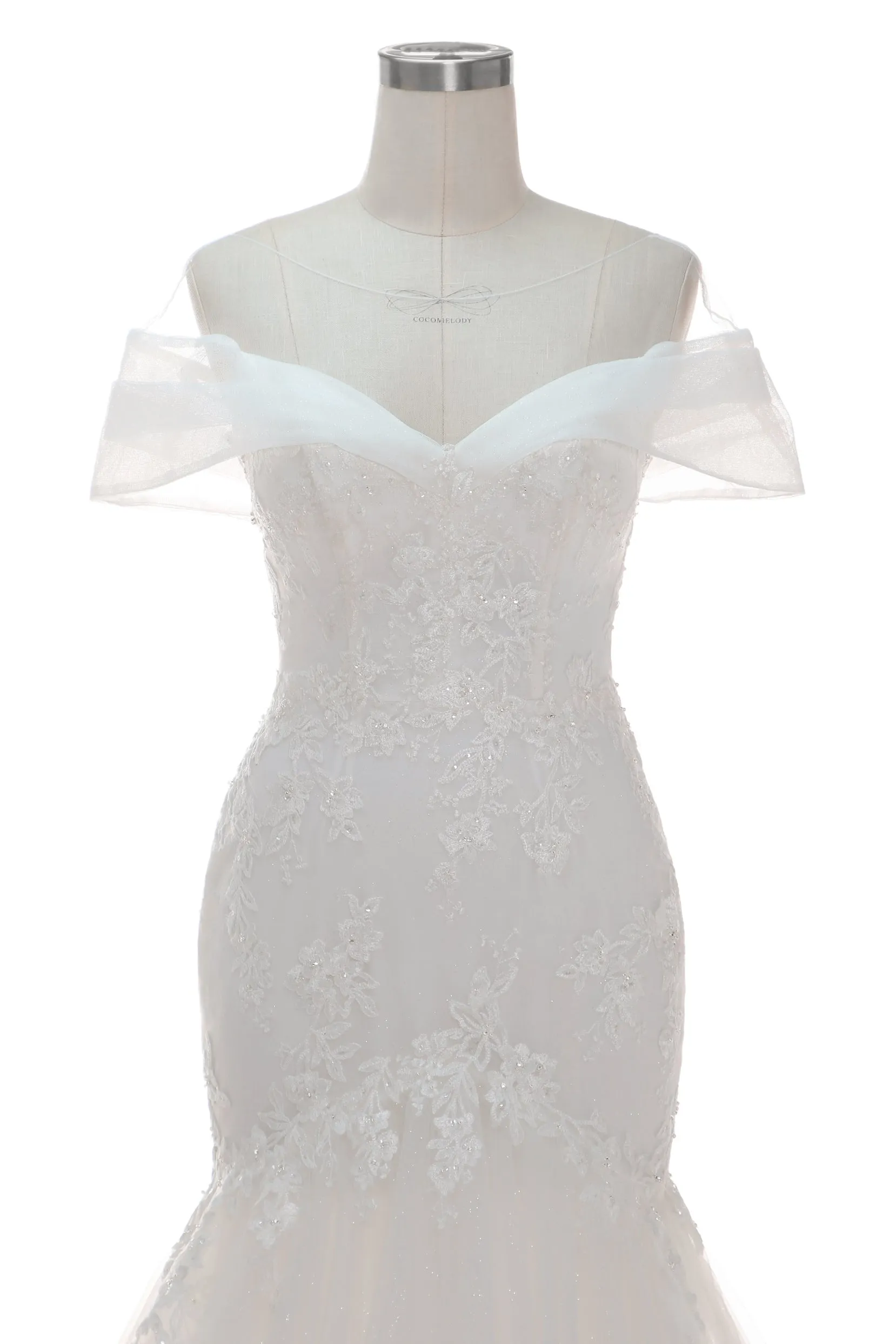 Trumpet-Mermaid Court Train Tulle Wedding Dress CW2401 sold by Cocomelody product image thumbnail 4