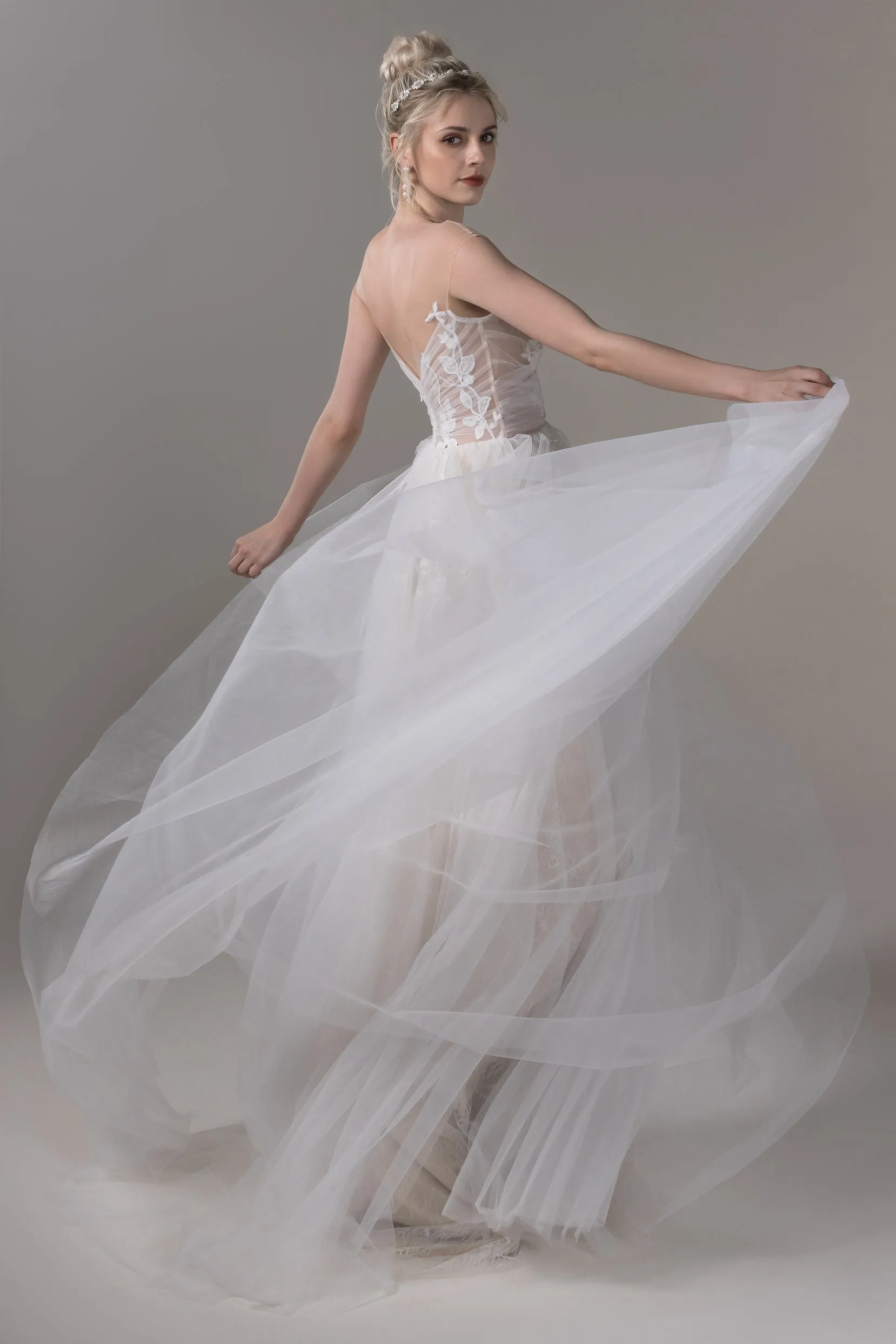 A-Line Sweep-Brush Train Lace Tulle Wedding Dress CW2653 sold by Cocomelody product image thumbnail 4