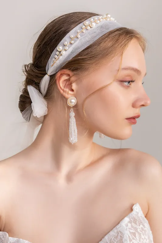 One-tier Cut Edge Tulle Shoulder Veils with Beading CV0253 sold by Cocomelody