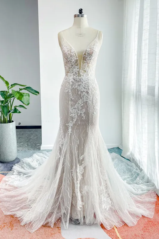 Trumpet-Mermaid Chapel Train Lace Tulle Wedding Dress CW3206 sold by Cocomelody