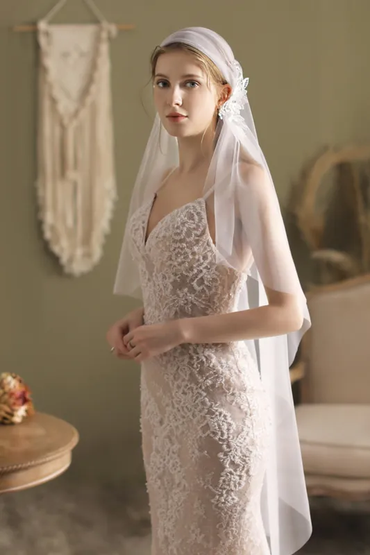 One-tier Cut Edge Tulle Hip Veils Appliques Beading CV0262 sold by Cocomelody
