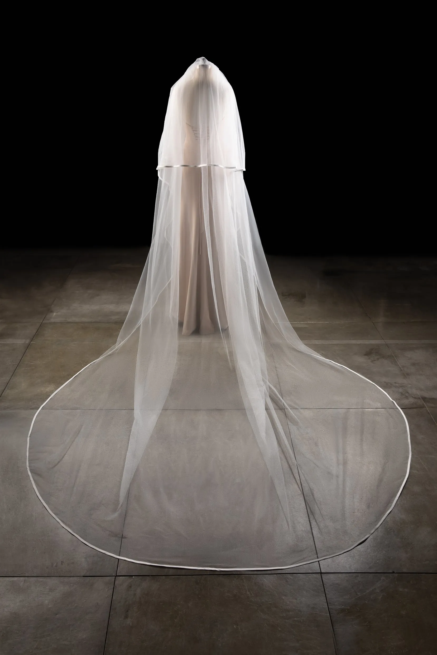 Two-tier Ribbon Edge Tulle Cathedral Veils CV0256 sold by Cocomelody product image thumbnail 2