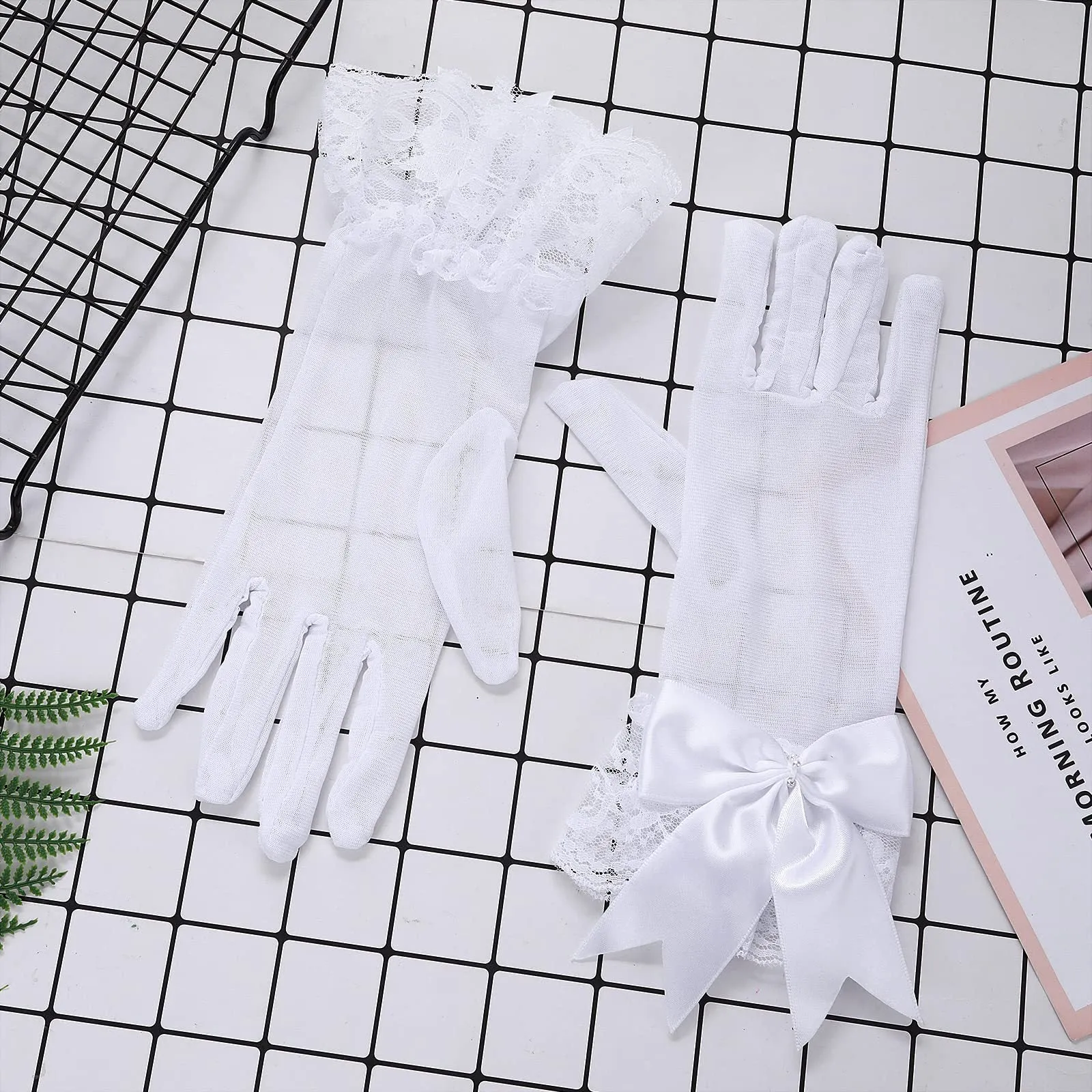 Mesh Gloves Hand-Decorated Lace Lace Bow Short Style Gloves 670423584870 sold by Cocomelody product image thumbnail 4